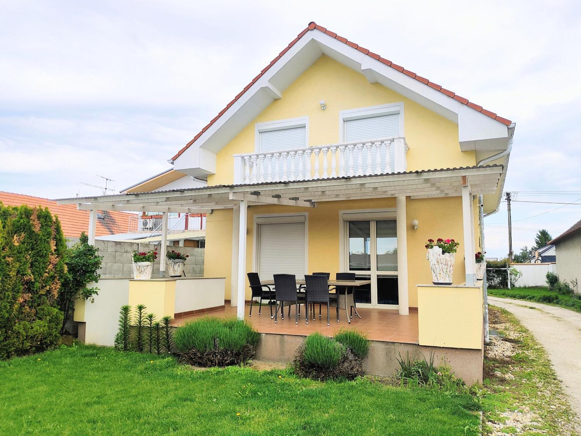 Modern & Cozy House With 3 Bed Rooms And Garden Bratislava Exterior foto